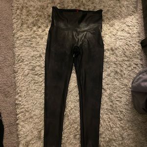 Spanx faux leather leggings size medium